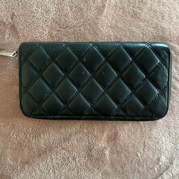 Chanel Wallet - Picture 2 of 11